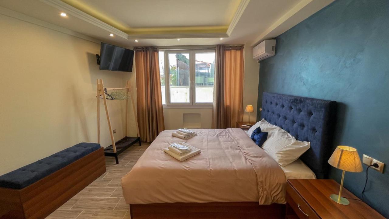 Acropolis Of From Ermou Str Apartment Athen